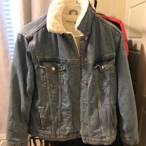 Topshop sherpa denim jackst size 4
